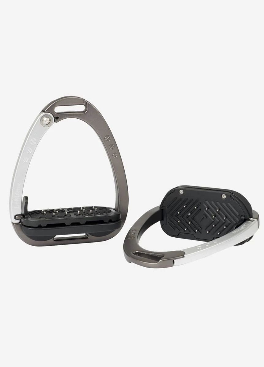 LeMieux Vector Balance Stirrups - Carbon/Silver 3 LeMieux Vector Balance Stirrups - Carbon/Silver
